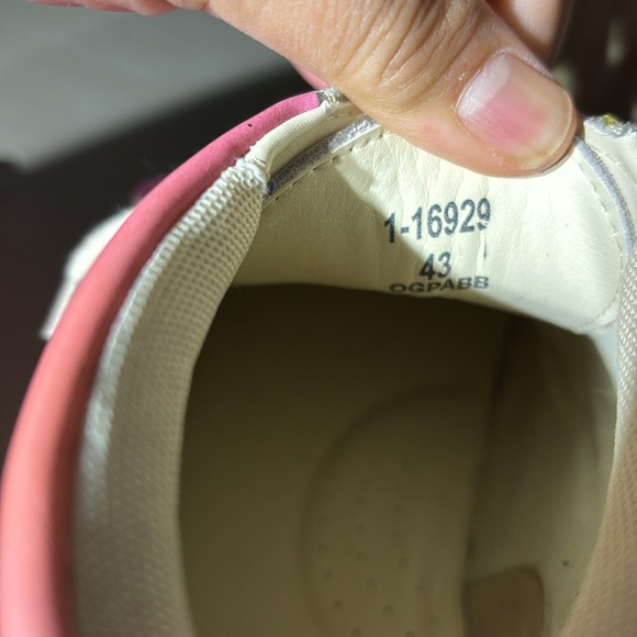 Almost new from the UK: they are sold out on line! - Picture 4 of 5